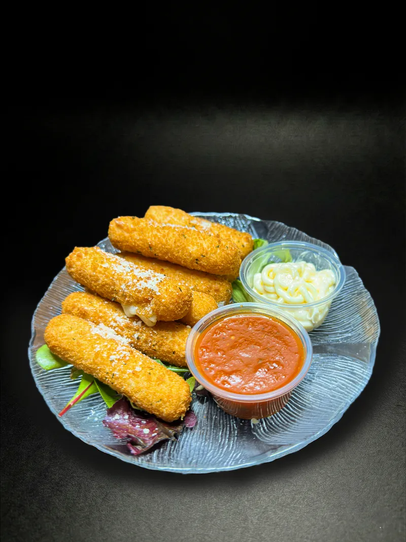 Mozzarella sticks with marinara at Macarena's Kitchen